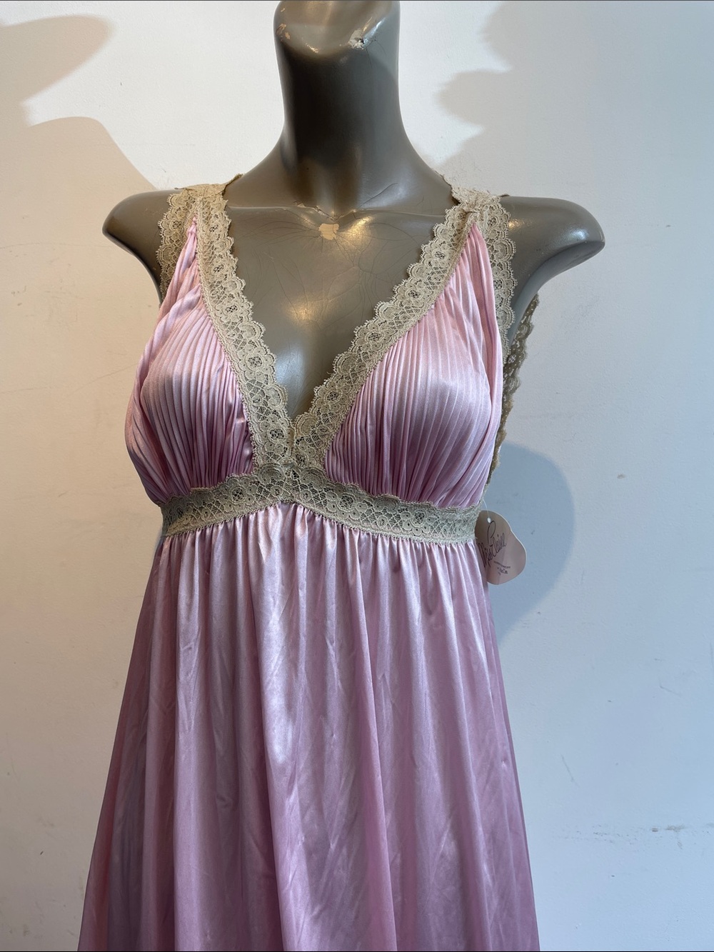 Miss Elaine vintage deadstock nightgown slip - Picture 3 of 7